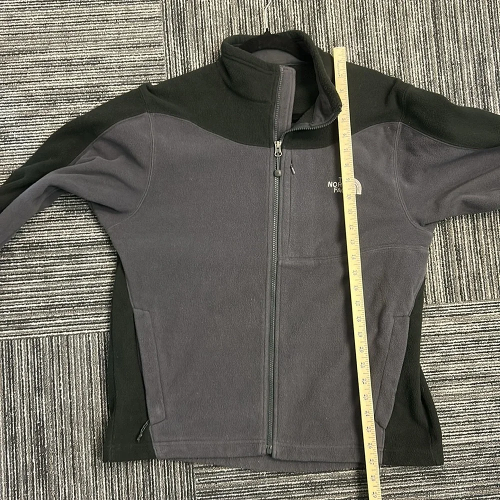 The North Face Men’s Full Zip Fleece Jacket Size L